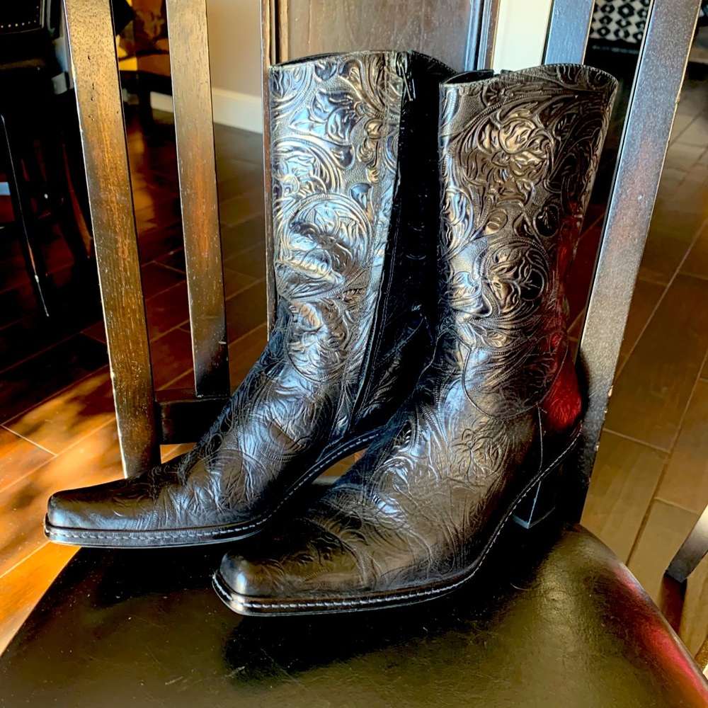 Gianni Bini Calf Boots